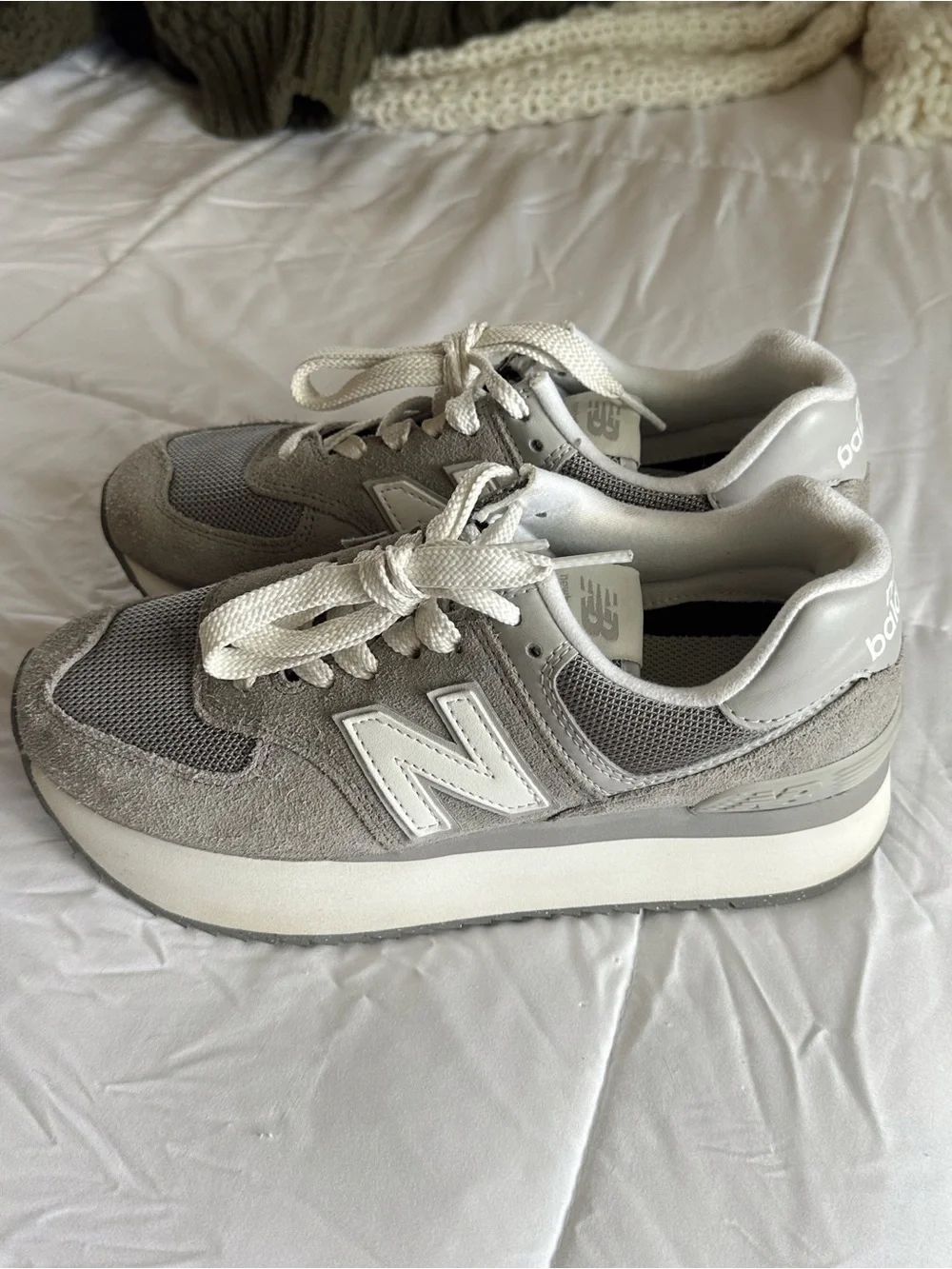 New Balance 574 - Picture 1 of 9
